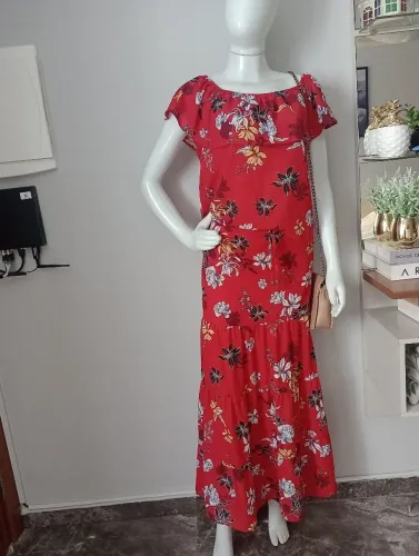Conjunto feminino florido Tam:GG lindo impecável 