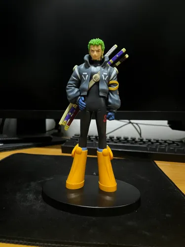 Figure one piece zoro original bandai
