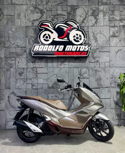 Honda PCX150 DLX 2022 MUITO NOVA