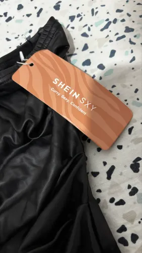 Vestido Preto Curto SHEIN