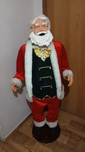 Boneco Papai Noel Animado / Cantor - com entrada auxiliar - 1,48 m de altura - Usado