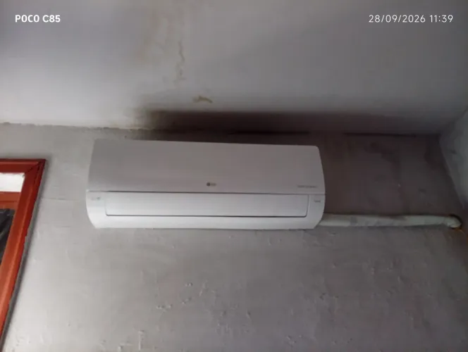 Vendo ar condicionado da LG inverte 12.000 BTU quente frio