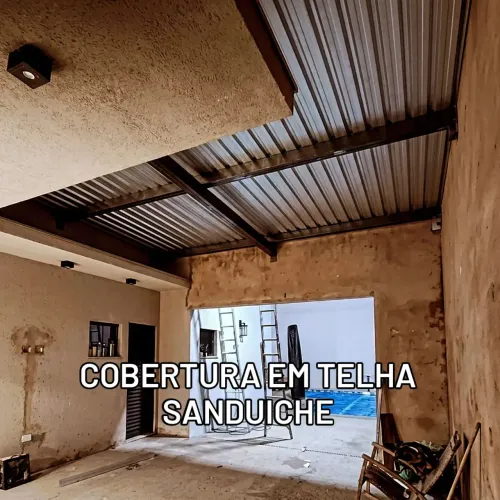Coberturas em telha Sanduiche