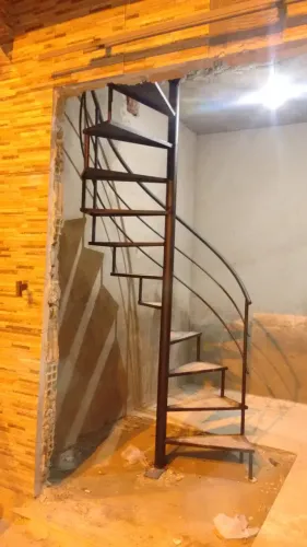 ESCADA CARACOL E RETA PRONTA ENTREGA GALVANIZADA