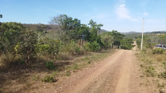 Chácara 6.700 m2 Córrego Fundos Próximo Cachoeira Salto Corumbá GO