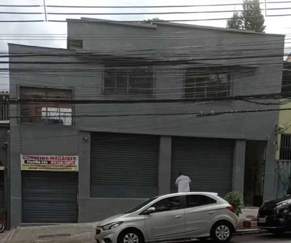 Casa av do contorno 2220 com 3 quartos 3 banheiros 3 salas 