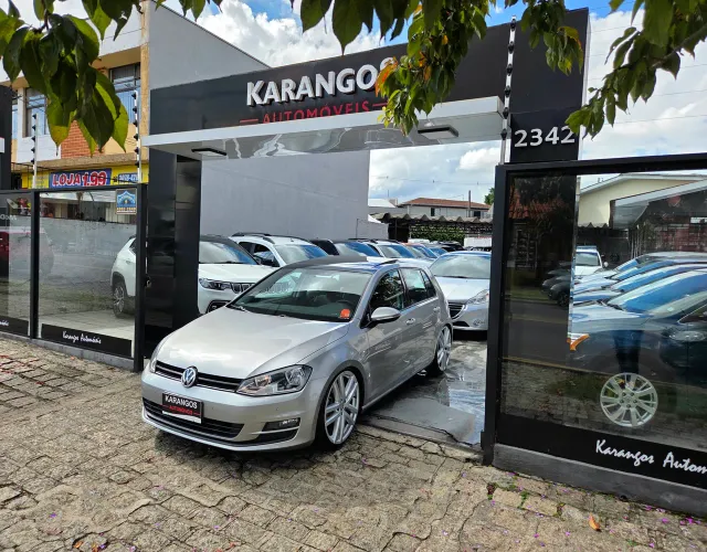 Volkswagen Golf Comfortline 1.6 MSI Total Flex Aut. 2016