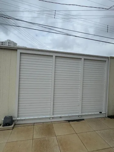 Portão de alumínio 