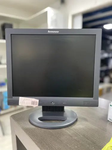 Monitor Lenovo 16?