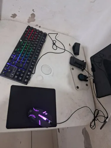 Mobilador teclado 70%, mouse, mouse pad, hub tipo c ( ainda tenho um fone se quiser )