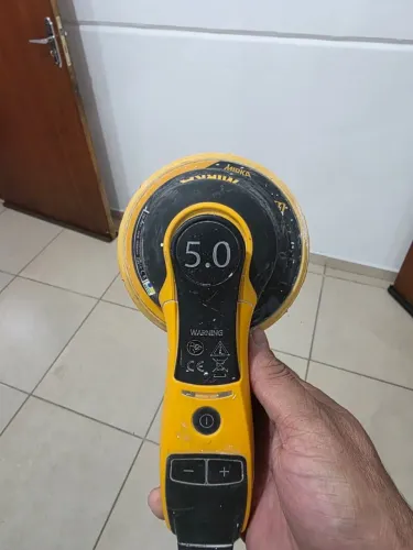 Lixadeira orbital Mirka deros 650 com aspirador