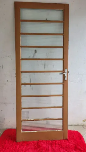 Porta 2.10 por 0.80 sem batente