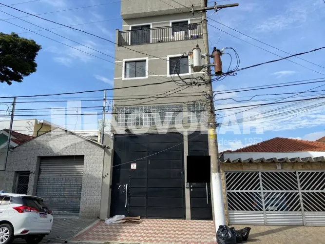 PRÉDIO RESIDENCIAL E COMERCIAL PISO SUPERIOR COM 6 APARTAMENTOS. NO TÉRREO SALAS, NA VILA