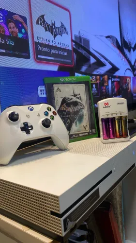 Xbox one s + 2 jogos