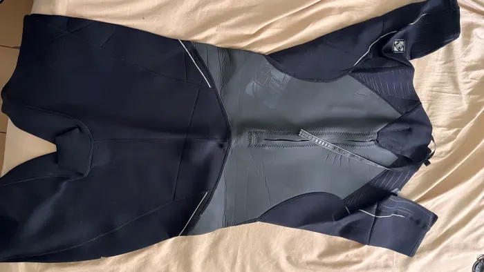 John para surf bodyglove, extremamente novo.
