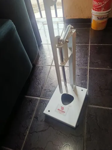 Vendo furador de coco 