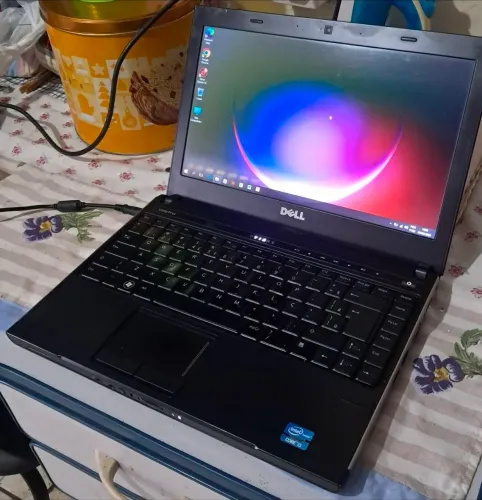DELL VOSTRO 4GB INTEL i3.370M HD.240GB PRONTO PARA USO