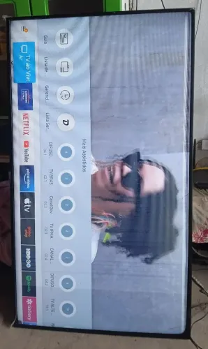 Vendo essa TV da Samsung para retirar de peças