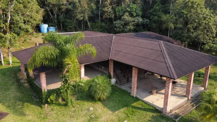 Excelente chácara em Antonina 50.000m² Zona Urbana 2kms do centro.