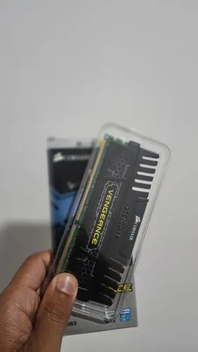 Memória RAM DDR3 8GB 1600 MHz
