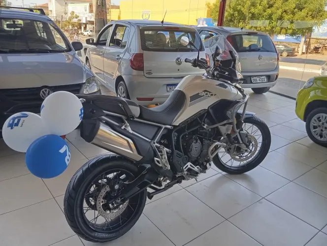 Moto muito boa excelente estado de conservação.