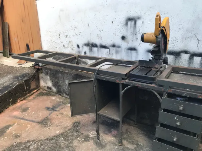 Máquina de corte de Aço