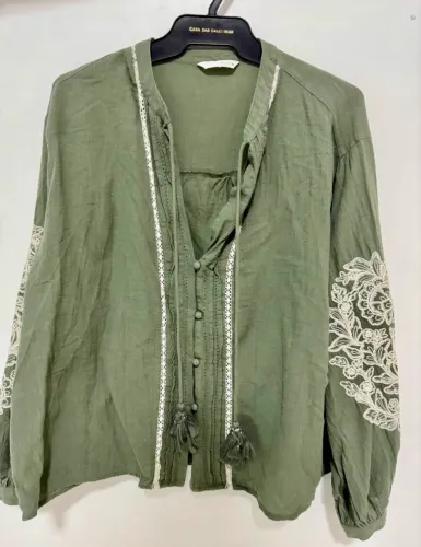 blusa zara boho verde caqui bordada