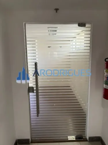 Sala Comercial à Venda no Stiep - Excelente Localização e Oportunidade