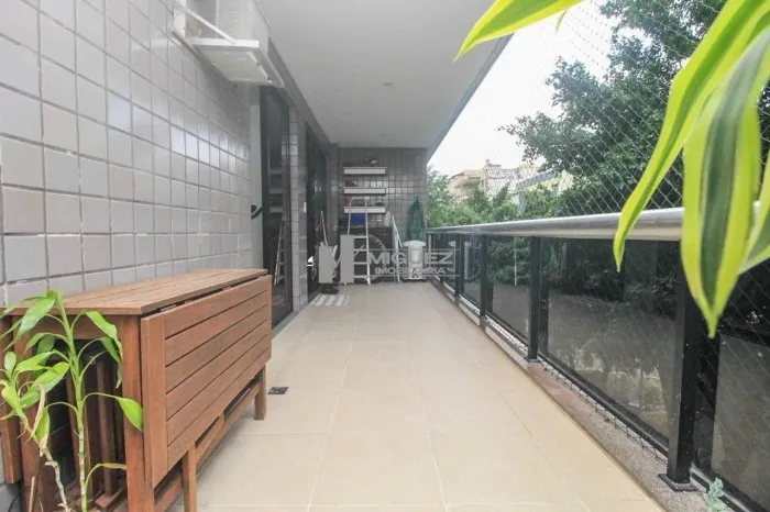 Apartamento de Luxo à Venda na Rua Marquês de Valença, Tijuca Varanda Magnífica, 3 Quarto