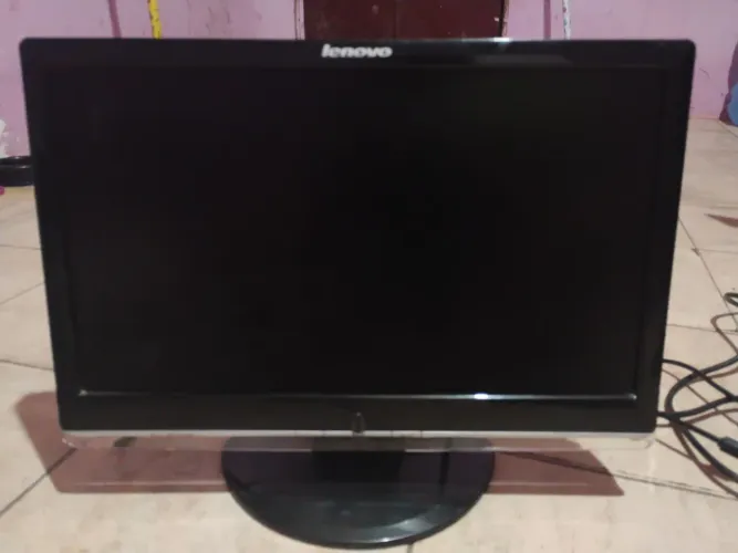 Monitor Lenovo 18,5 polegadas