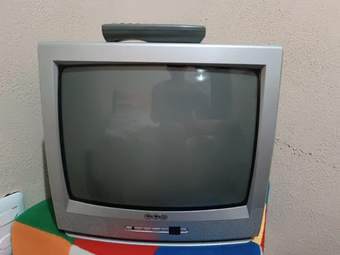 TV 14" polegadas de tubo