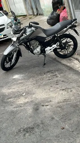 Moto toda nova pneu trocado relação só chegar e transferir