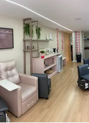 Parceiro Profissional Manicure e Desing de Sobrancelha
