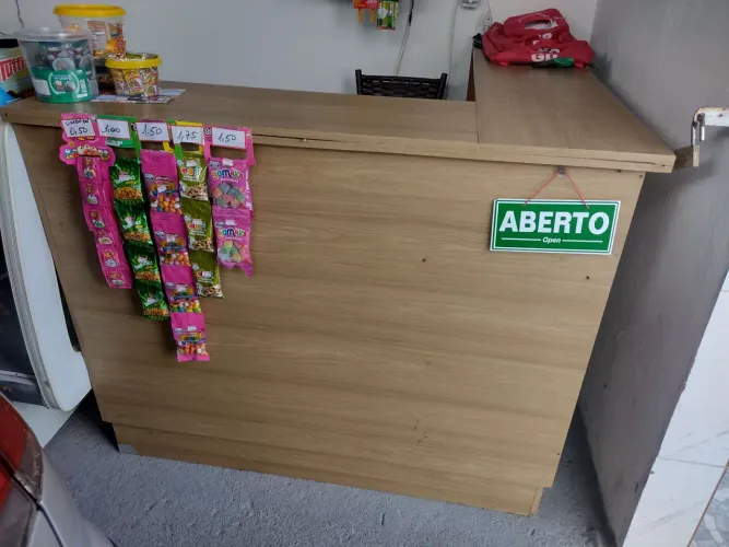 Vende-se balcão em L