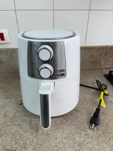Fritadeira Sem Óleo Air Fryer Midea FRA32 3,5 Litros Branca