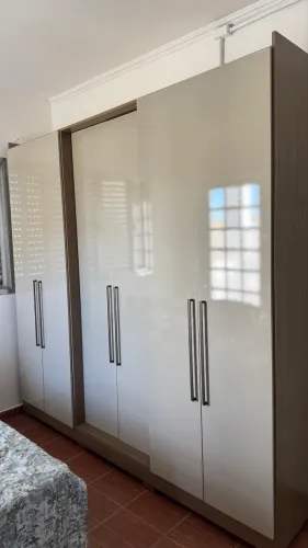Guarda roupa novo