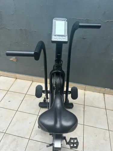 Air Bike Moviment