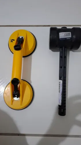 Ventosa e marreta de borracha para assentamento de pisos e revestimentos NOVOS