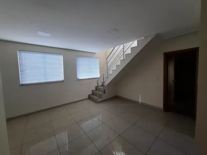Espetacular Cobertura Duplex de 176m² no Floramar