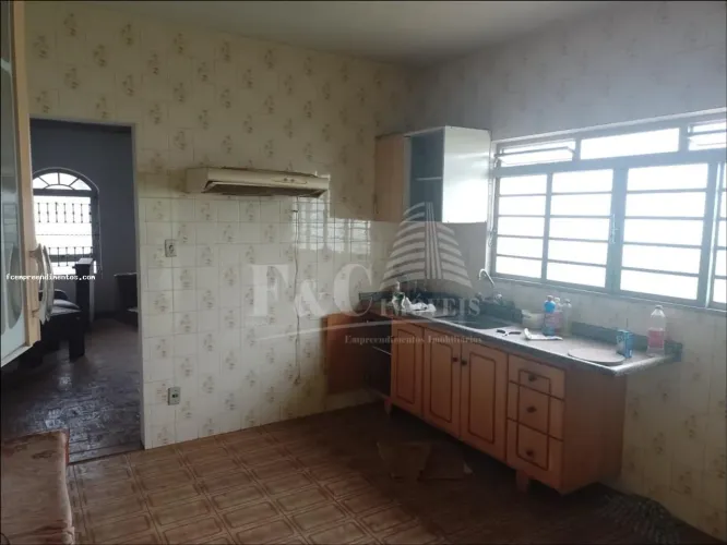 Casa para Venda em Iracemápolis, Centro, 5 dormitórios, 1 banheiro, 1 vaga