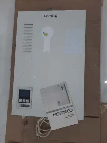 Aquecedor de passagem GLP Komeco 22 litros eletrônico