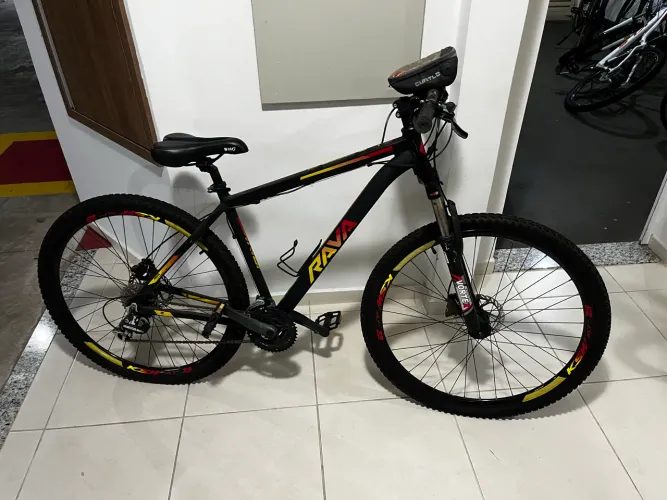 Bicicleta aro 29 estilo MTB