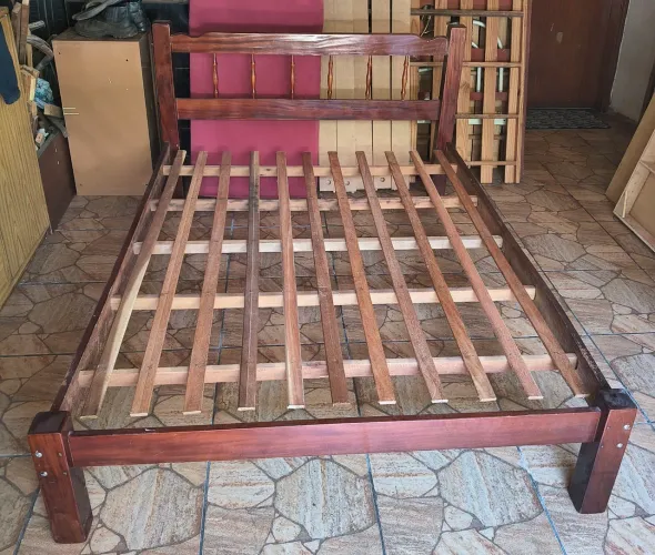 Cama de Casal Madeira Maciça 300,00 Entrego e monto Sorocaba e Votorantim sem taxa