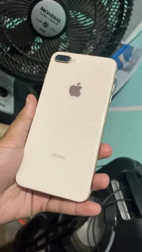 ? IPHONE 8 PLUS À VENDA!