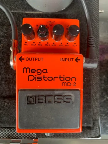 BOSS MD-2 Mega Distortion