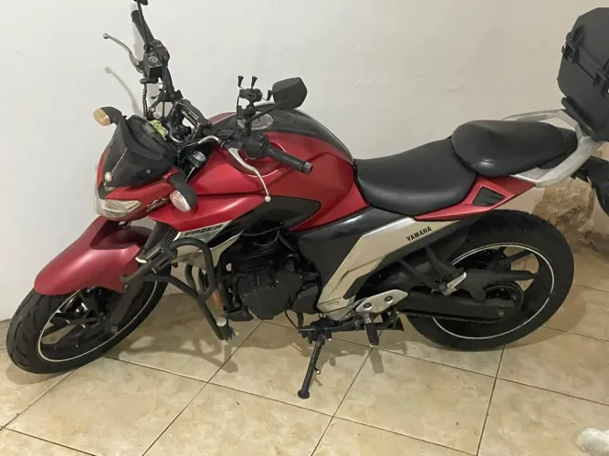 Fazer 250ñ Falcon 160 adv hornet jet ski