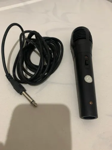Microfone karaokê 