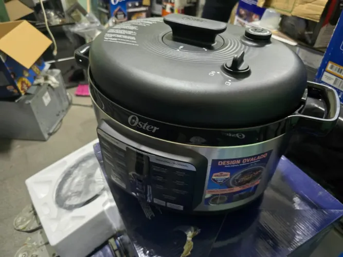 Panela de Pressão Elétrica Multifunções 5,7L Oster 220 volts