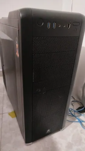 Gabinete corsair carbide 400r usado