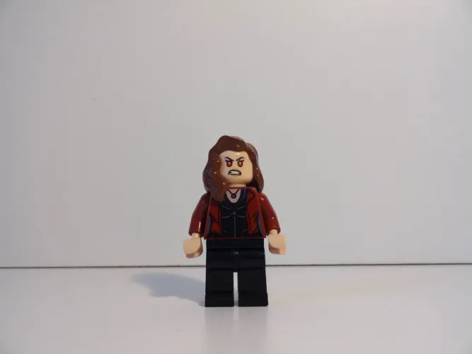 Minifigura Lego Feiticeira Escarlate Original Marvel Wanda Maximoff sh0174?